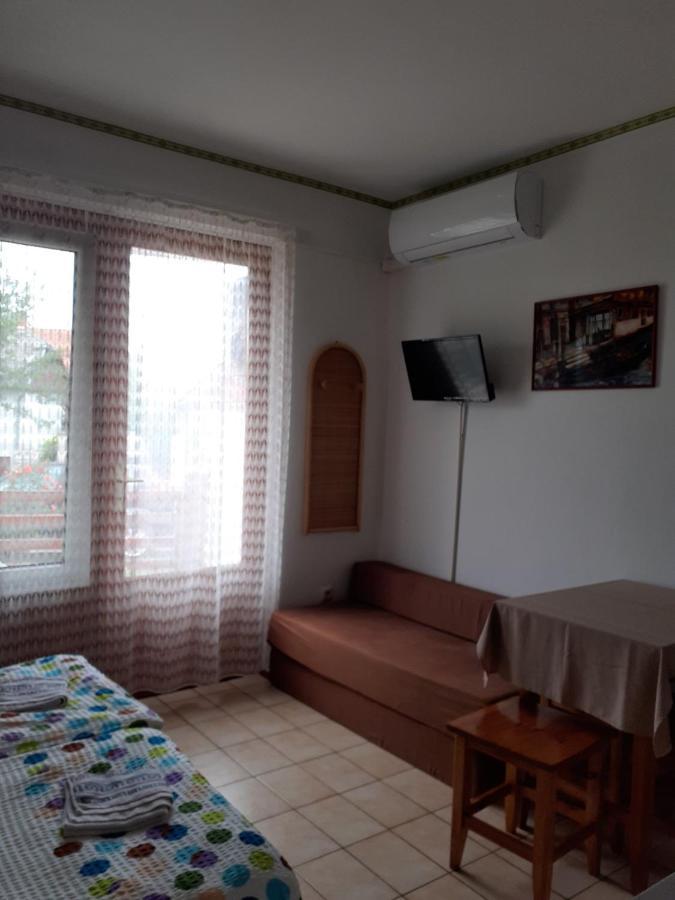 Lajtos Vendégház Hajdúszoboszló Esterno foto